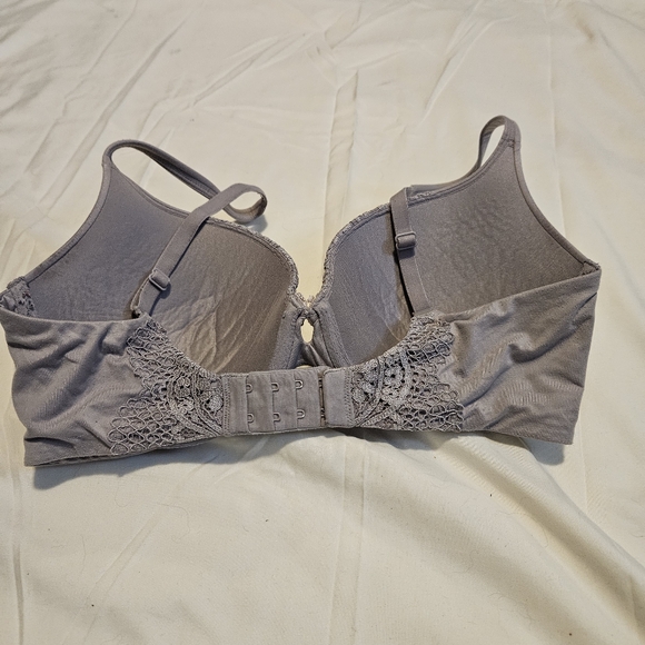 Victoria's Secret body by Victoria perfect shape 32DDD - Picture 2 of 10